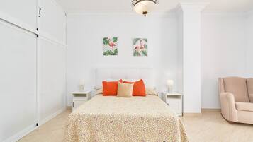 2 bedrooms, iron/ironing board, free WiFi, bed sheets