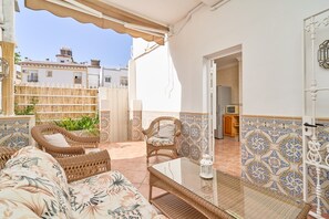 Property grounds - Spacious, Step-Free House Next to the Balcón de Europa (Nerja)