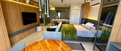 1 slaapkamer, een strijkplank/strijkijzer, wifi, beddengoed