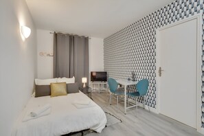 1 chambre, accès Internet, draps fournis