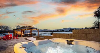 Luxury Estate with Mountain View and Privacy