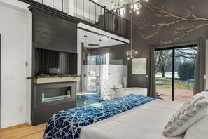 7 bedrooms, iron/ironing board, travel cot, WiFi