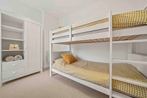 2 bedrooms, travel cot, WiFi, bed sheets - Beautiful 2-bedroom apartment with WiFi in charming Stokenham (Stokenham)