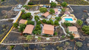 Exterior - Holiday Home 'Las Perseidas' with Mountain Views, Wi-Fi and Air Conditioning (Los Llanos de Aridane)