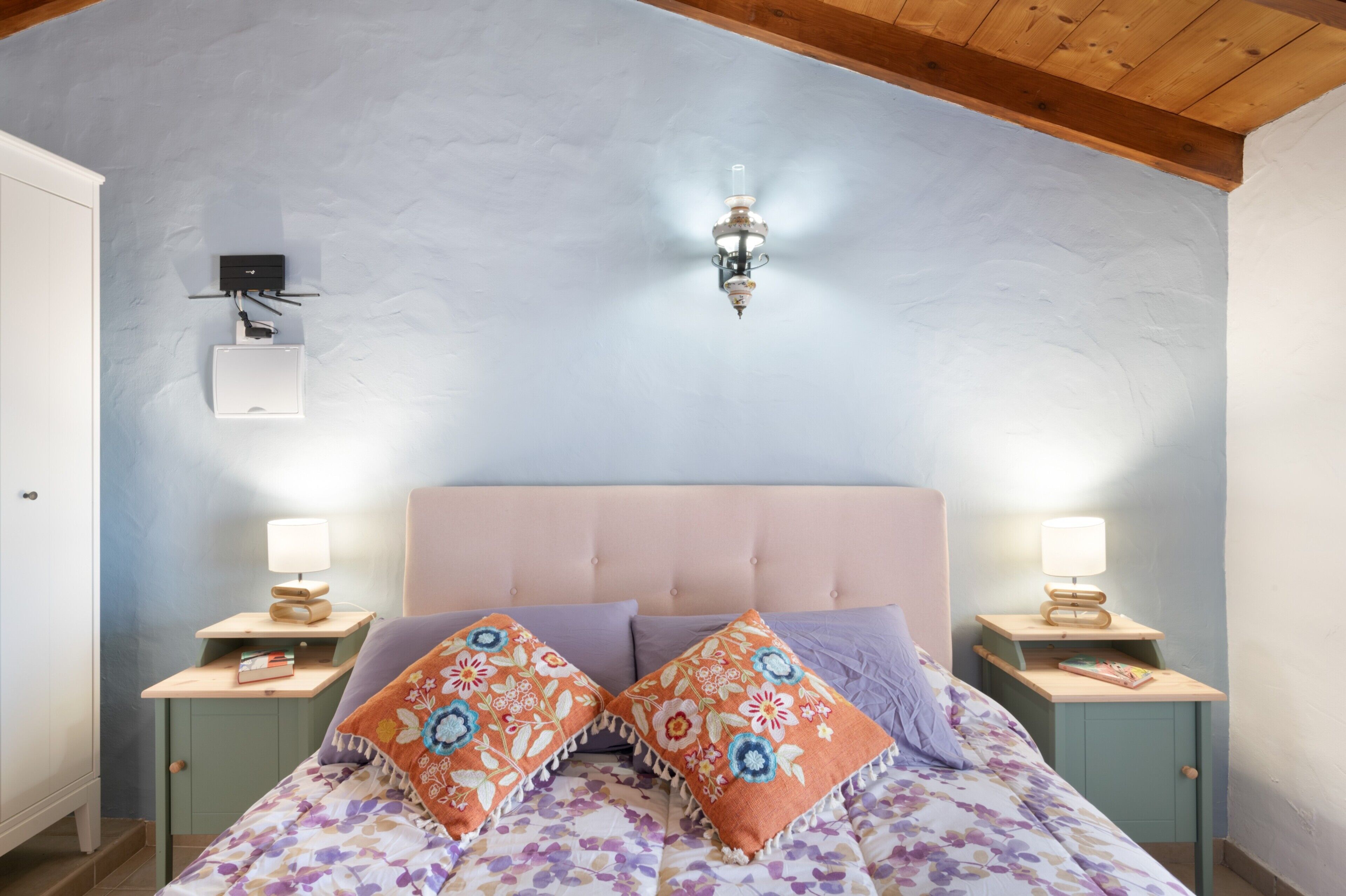 1 dormitorio, tabla de planchar con plancha, wifi gratis y ropa de cama