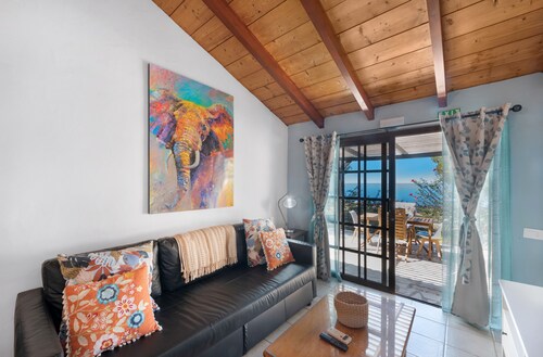 Maison de vacances 'El Perenquén' avec vue sur les montagnes, Wi-Fi et climatisation