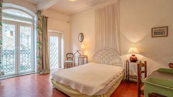 5 Schlafzimmer, Bügeleisen/Bügelbrett, kostenloses WLAN, Bettwäsche