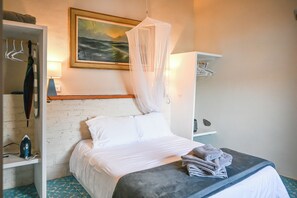 1 bedroom, laptop workspace, iron/ironing board, free WiFi - Casa Teraluz (Guanajuato)