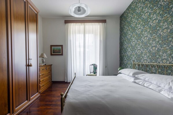 2 Schlafzimmer, Bügeleisen/Bügelbrett, Reisekinderbett, WLAN