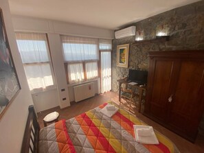 1 Schlafzimmer, Schreibtisch, Bügeleisen/Bügelbrett, WLAN