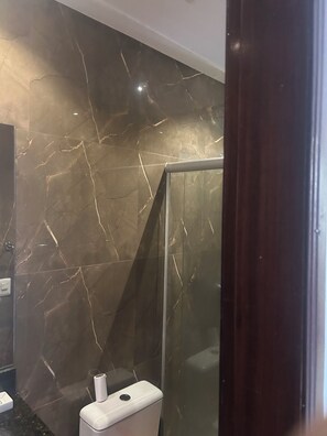 Shower, hair dryer, towels - HOUSE for COP-30. (São Brás Belém)