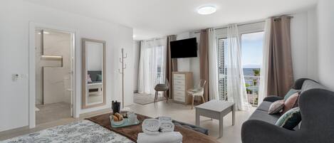 6 bedrooms, free WiFi, bed sheets