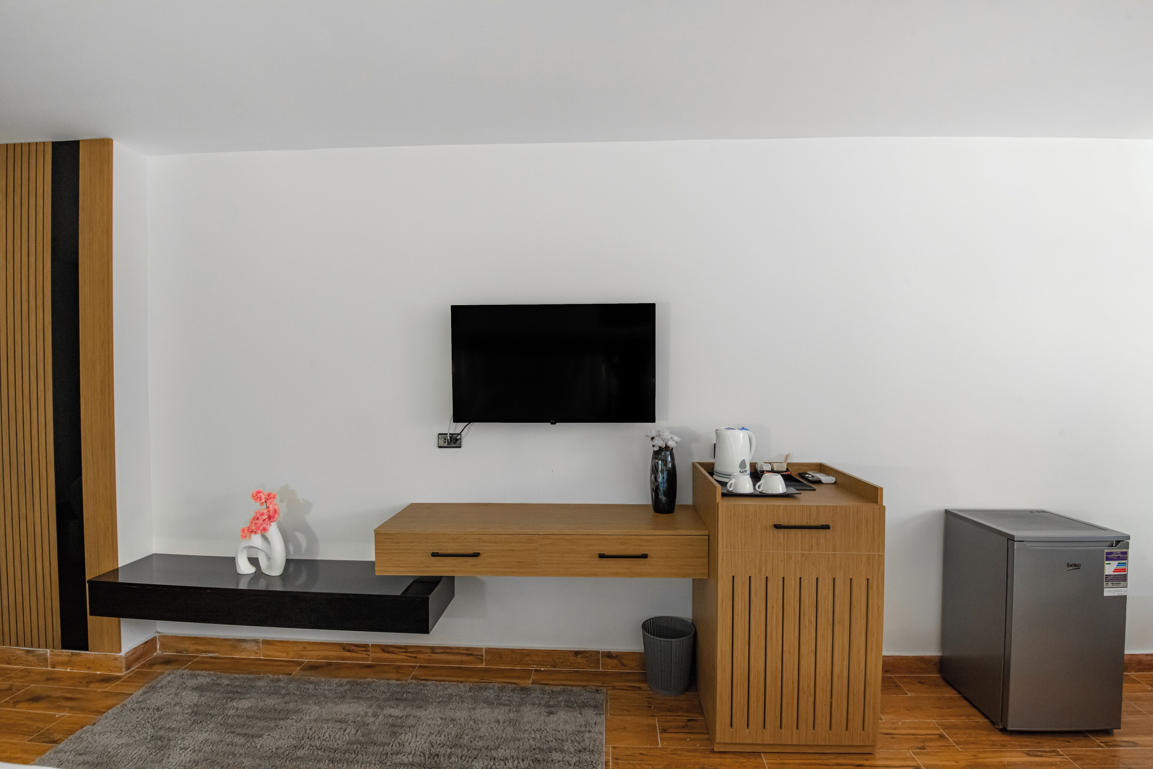 Photo - Superior Pyramids Inn