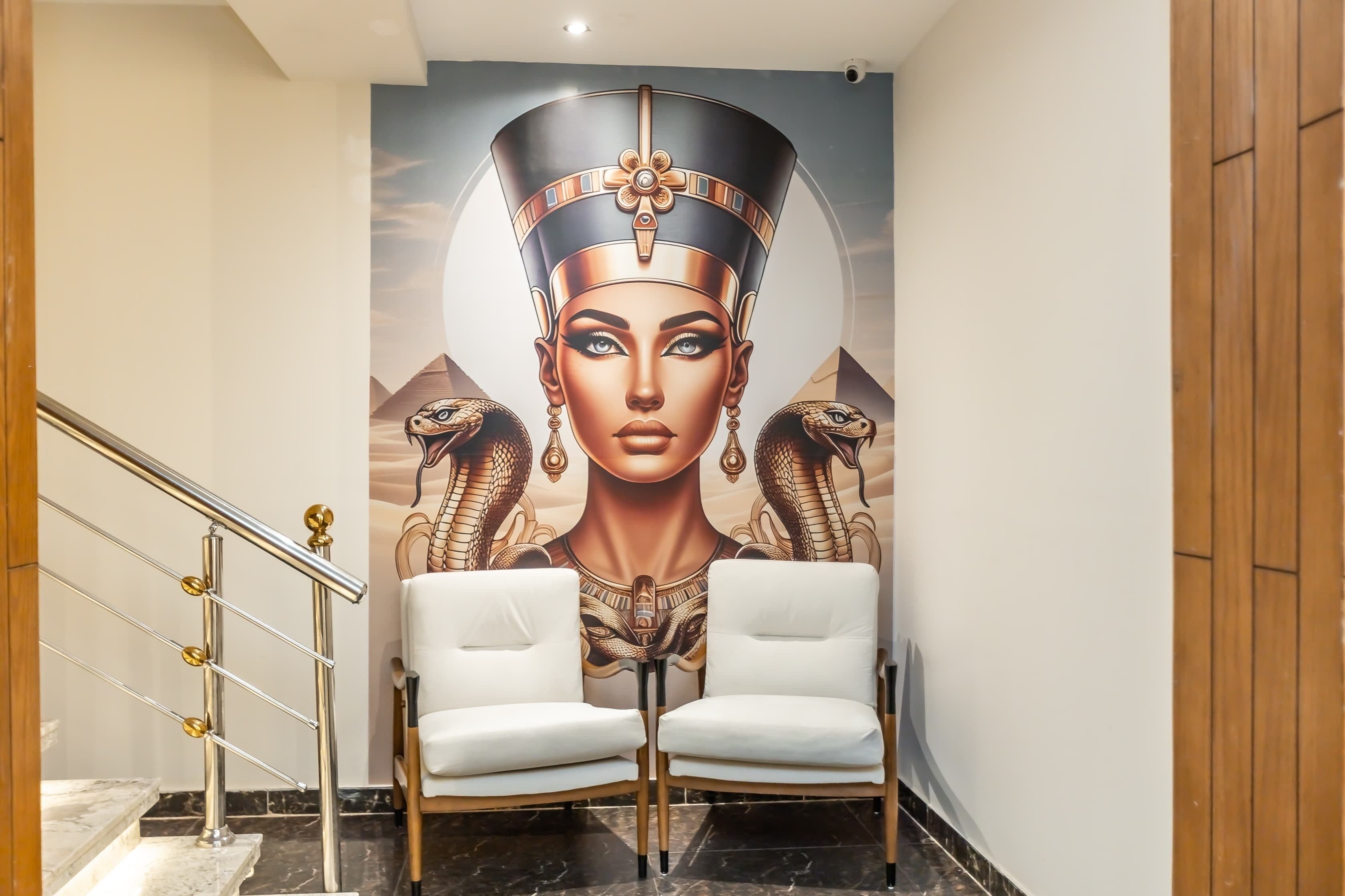 Photo - Superior Pyramids Inn