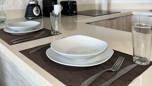 Deluxe Apartment, Balcony, City View | Private kitchen - Departamento 5ta Av-Playa & Rooftop Pool (Playa del Carmen)