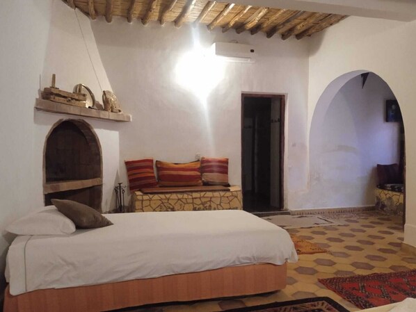 8 camere, Wi-Fi, lenzuola