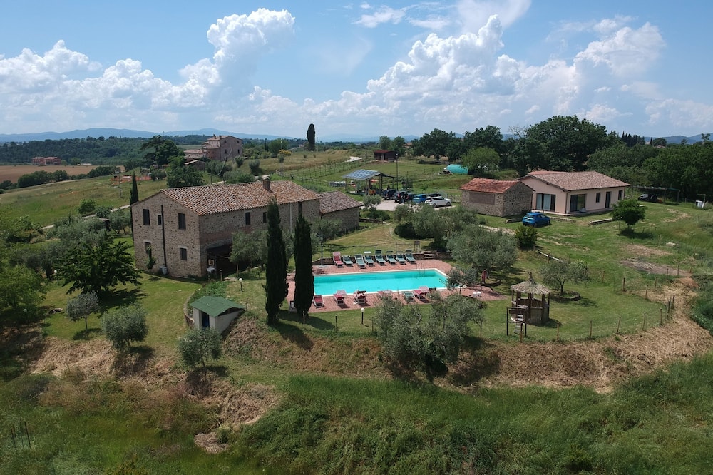 Perugia Farmhouse - Strozzacapponi
