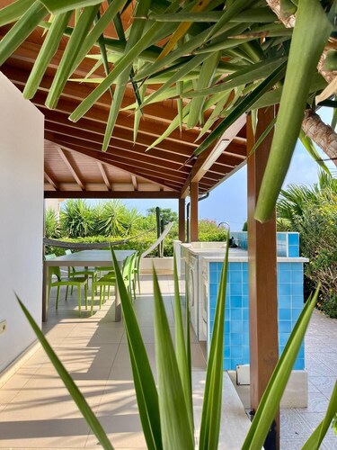 Golden Sand beachfront villa