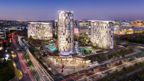 Exterior - Ellipse Waterfall, Cassini, 2 Bedroom en-suite Apartment (Midrand)