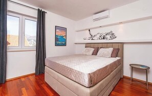 4 camere, ferro/asse da stiro, Wi-Fi, lenzuola