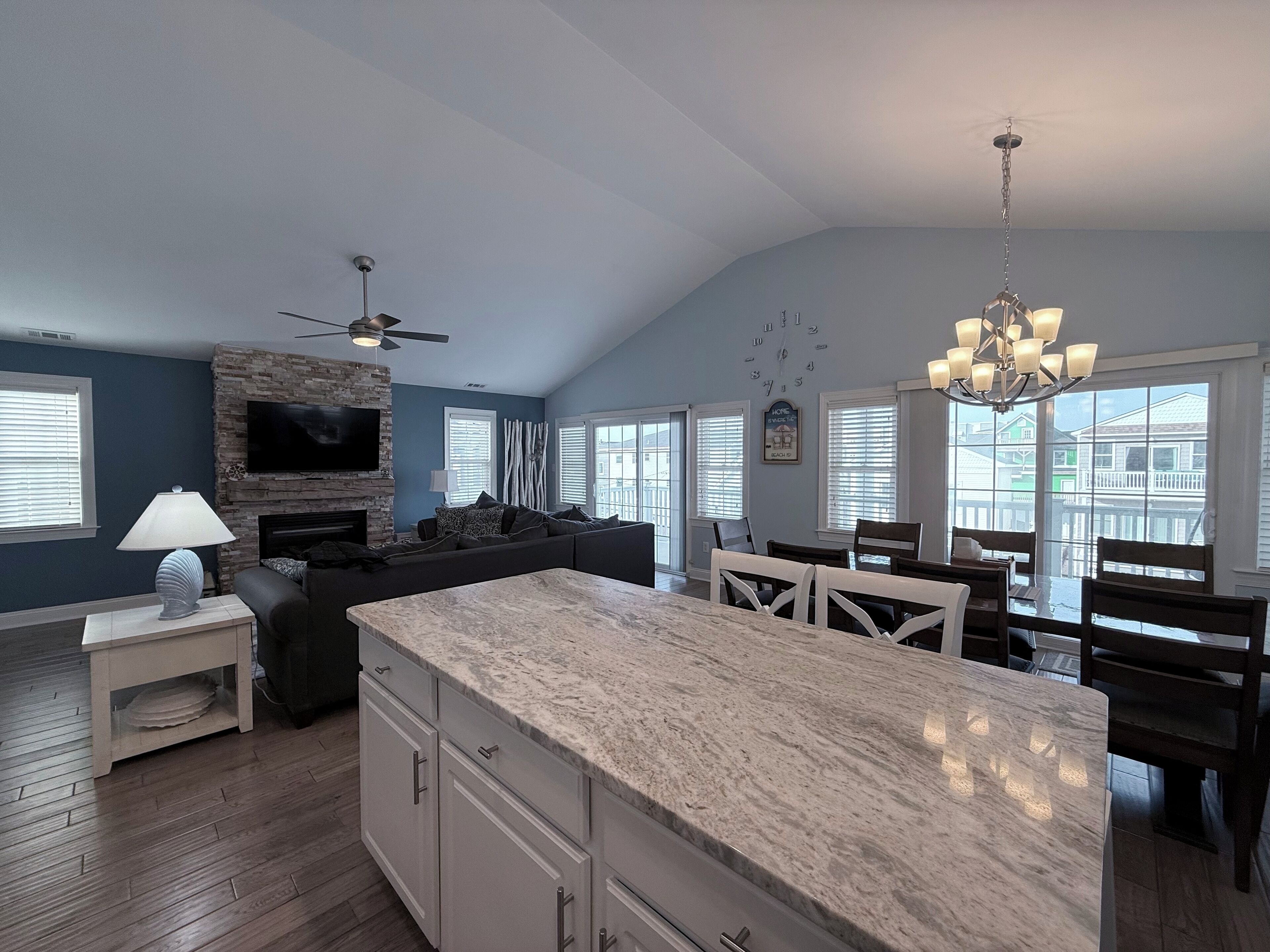 TV connectée, cheminée