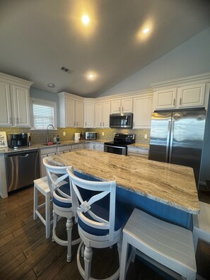 Mikrowelle, Ofen, Herdplatte, Geschirrspüler