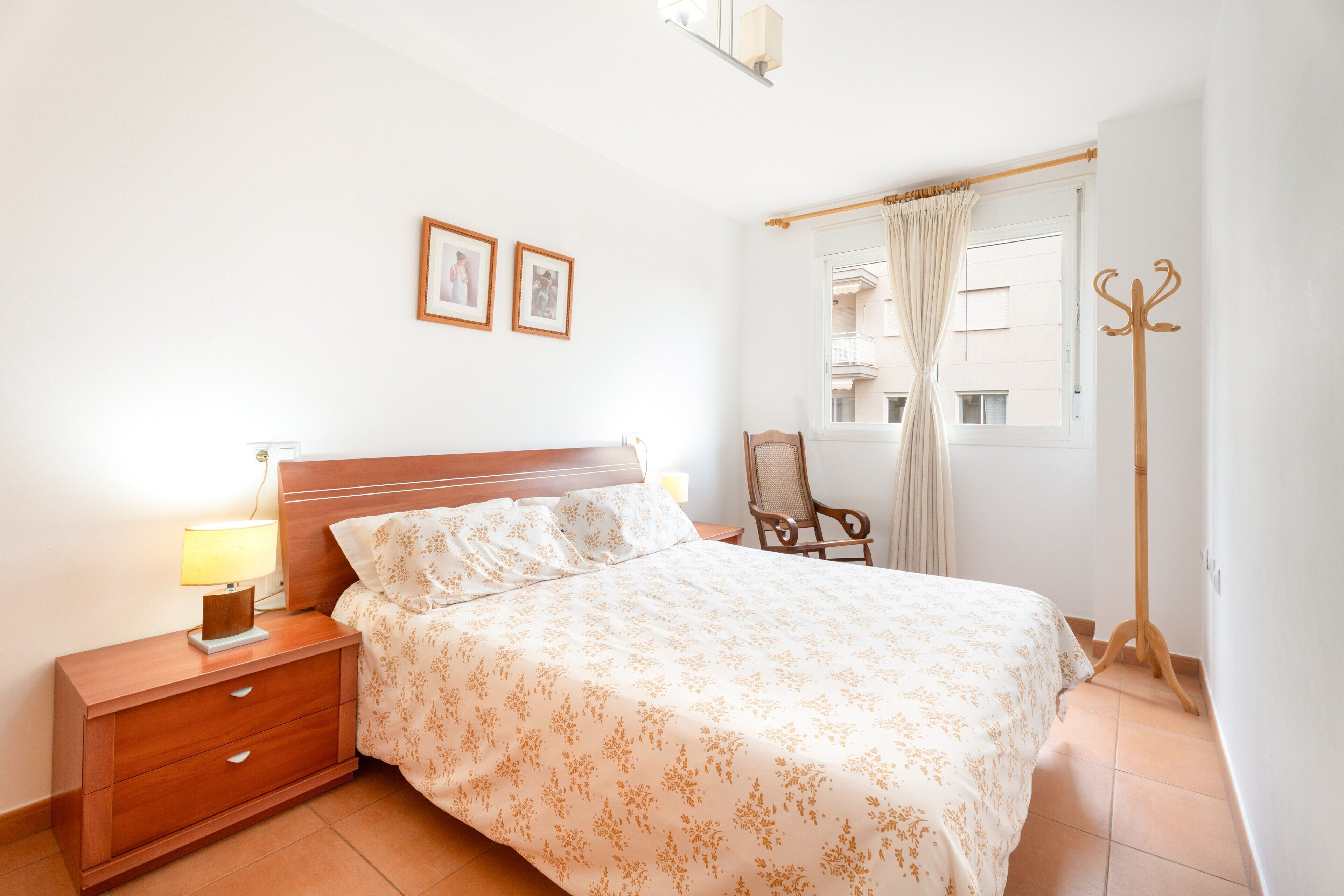 2 soverom, strykejern/-brett, wi-fi (inkludert) og sengetøy