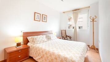 2 soverom, strykejern/-brett, wi-fi (inkludert) og sengetøy