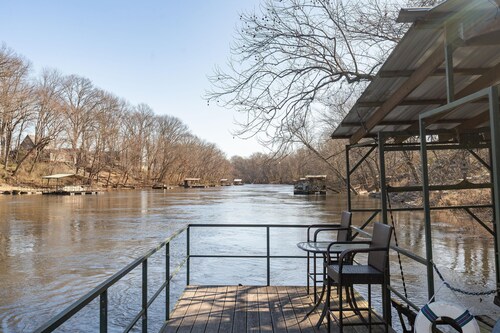 Little Red River Retreat at Dripping Springs Access