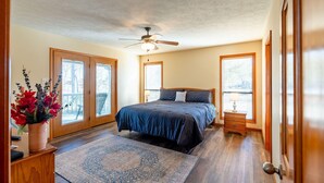 3 bedrooms, WiFi (free), bed sheets - Little Red River Retreat at Dripping Springs Access (Pangburn)