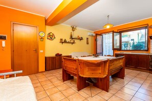 2 sovrum, strykjärn/strykbräda, gratis wi-fi och sängkläder