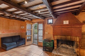 Interior - Farmhouse 'Cal Cisteller' with Shared Pool and Private Garden (Olvan)