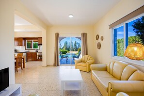 DVD player - Villa Christina - Two Bedroom Villa, Sleeps 6 (Argaka)