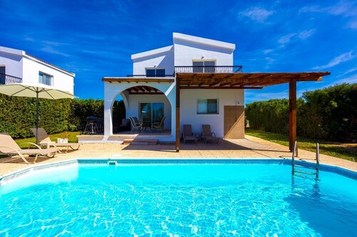 Villa Christina - Two Bedroom Villa, Sleeps 4