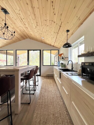 The Nordic Nest- a unique getaway! Close to trails, Menomonie-Stout- 6 miles