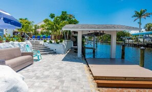 Terrace/patio - Charming 3-bedroom house in Hickory Bay- on water-North Naples- Bonita Springs- (Bonita Springs)