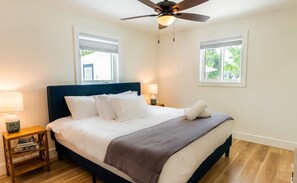 3 habitaciones, tabla de planchar con plancha y cuna de viaje 