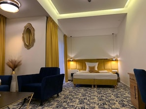 Minibar, in-room safe, desk, laptop workspace - Centrum Piramida (Boleslawiec)