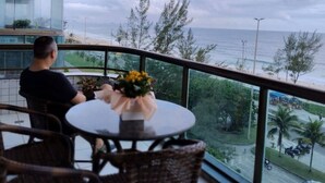 Unclassified image, 5 of 19, button - Apartment in front of the Recreio Sea in Rio de Janeiro (RIO DE JANEIRO)