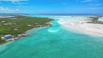 Am Strand, Liegestühle, Strandtücher