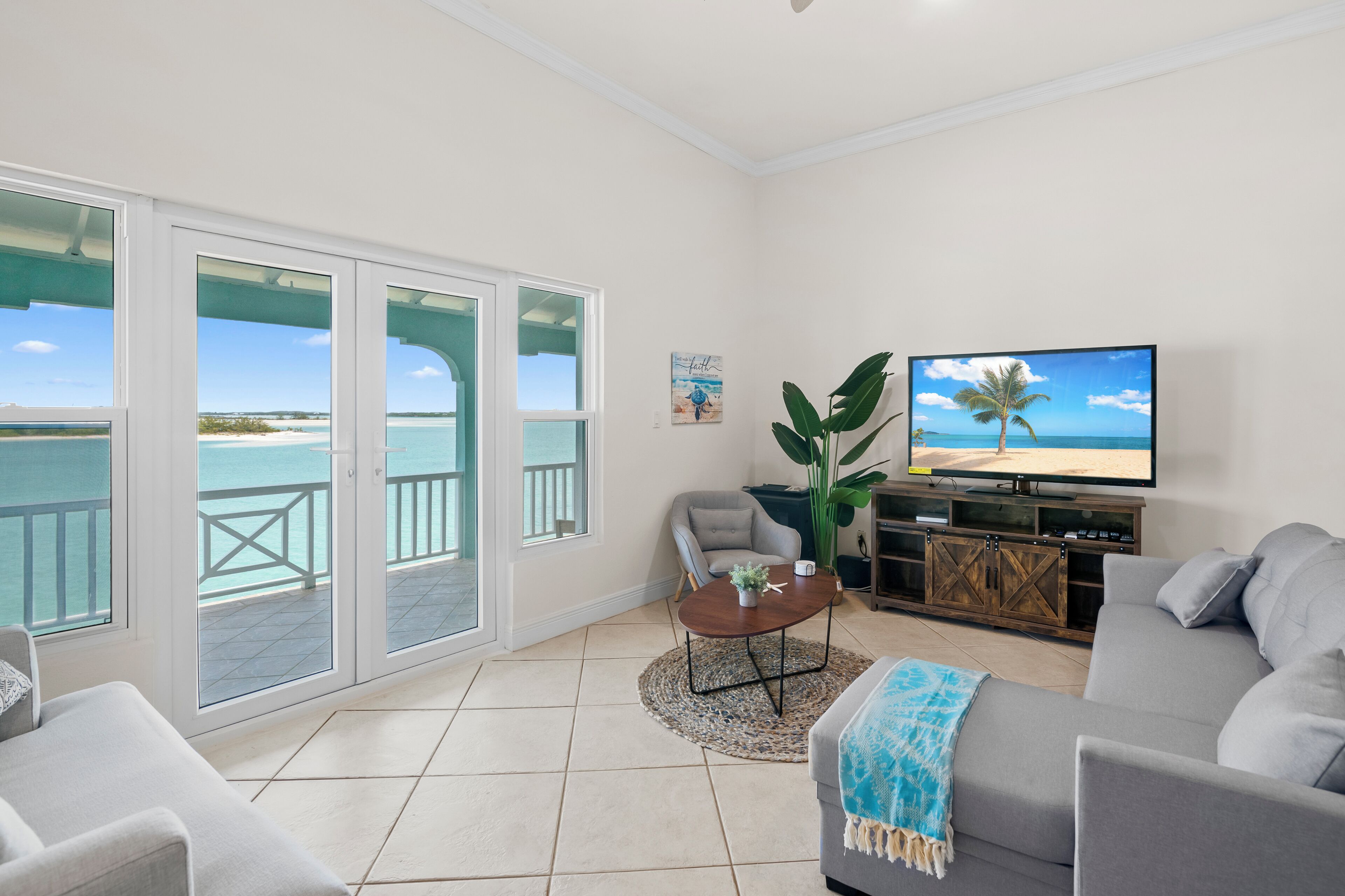 Smart-TV og stereoanlegg