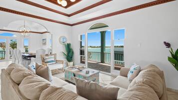 Smart-TV, Stereoanlage