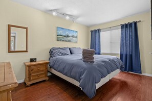 2 chambres, fer et planche à repasser, Wi-Fi, draps fournis