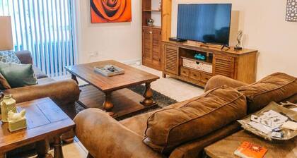 Walk to Shands/ UF - Budget 2 Bedroom Condo, Pool!