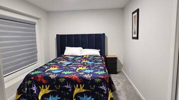 1 bedroom, iron/ironing board, WiFi (free)