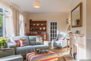 TV, fireplace, DVD player, books - Penylan - Seaside Retreat Seaton (Seaton)