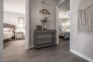 2 chambres, fer et planche à repasser, Wi-Fi, draps fournis