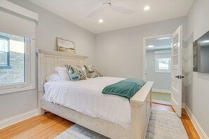 3 habitaciones, escritorio, tabla de planchar con plancha y internet 