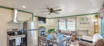 9 Mi to Lake Carlsbad: Pet-Friendly Apt