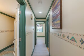 Interior - 9 Mi to Lake Carlsbad: Pet-Friendly Apt (Carlsbad)